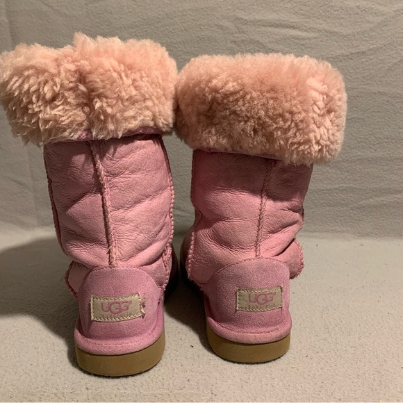 UGG Australia Sheepskin Classic Short Light Pink Boots Size 4 - Picture 5 of 11